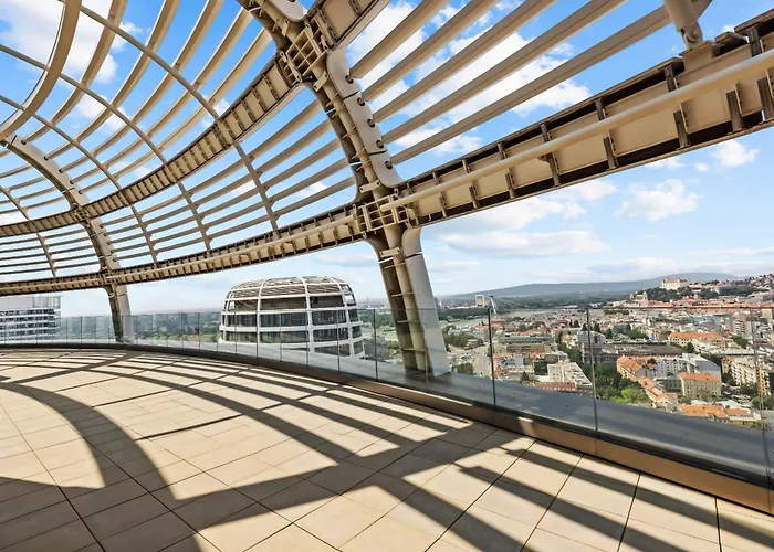 Appartement Castle View In Sky Park By Zaha Hadid