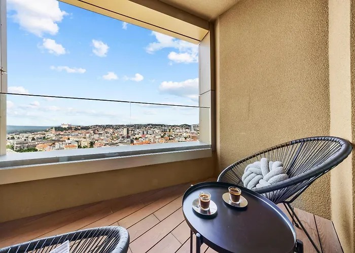 Castle View In Sky Park By Zaha Hadid شقة *