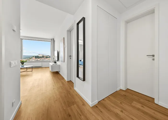 Castle View In Sky Park By Zaha Hadid شقة *