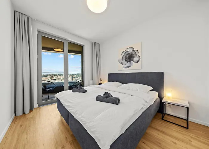 Castle View In Sky Park By Zaha Hadid ברטיסלאבה